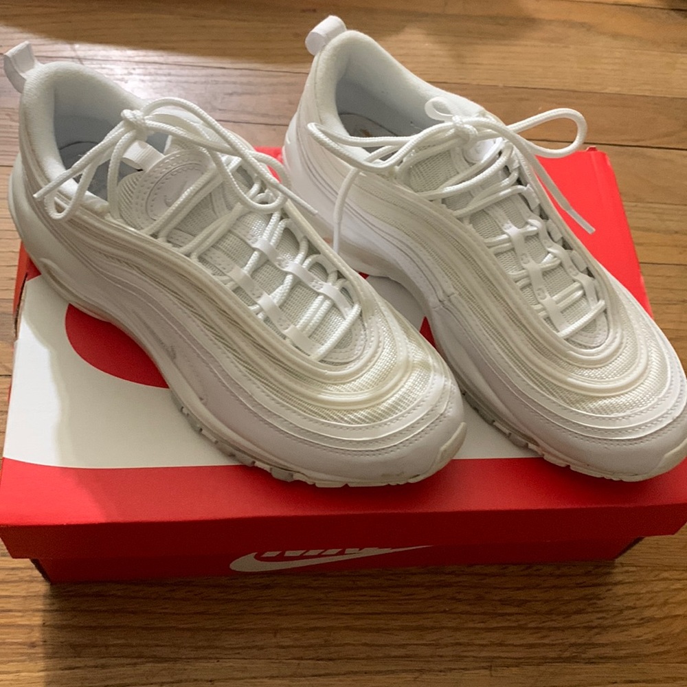 WOMEN'S NIKE AIR MAX 97 CASUAL SHOES  Nike size 8.5